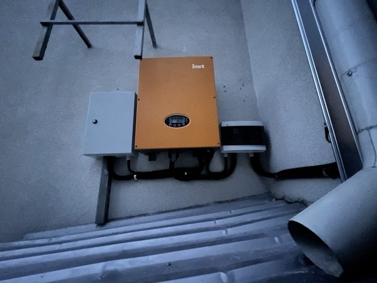 Sistem Fotovoltaic Comercial 11kW – AEI Botna, Costești